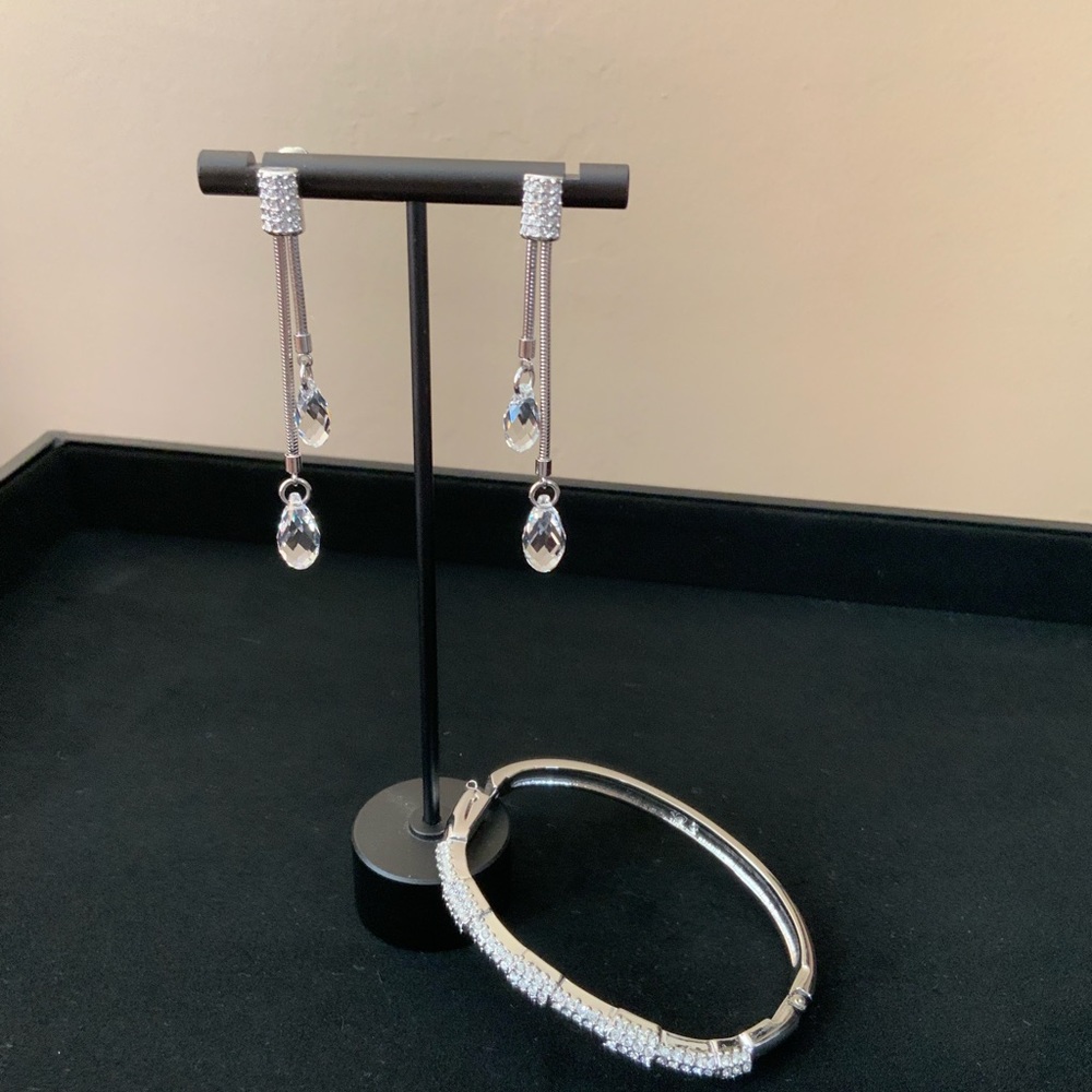 🔥Swarovski set Crystal Earrings and Bangle bracelet with clasp